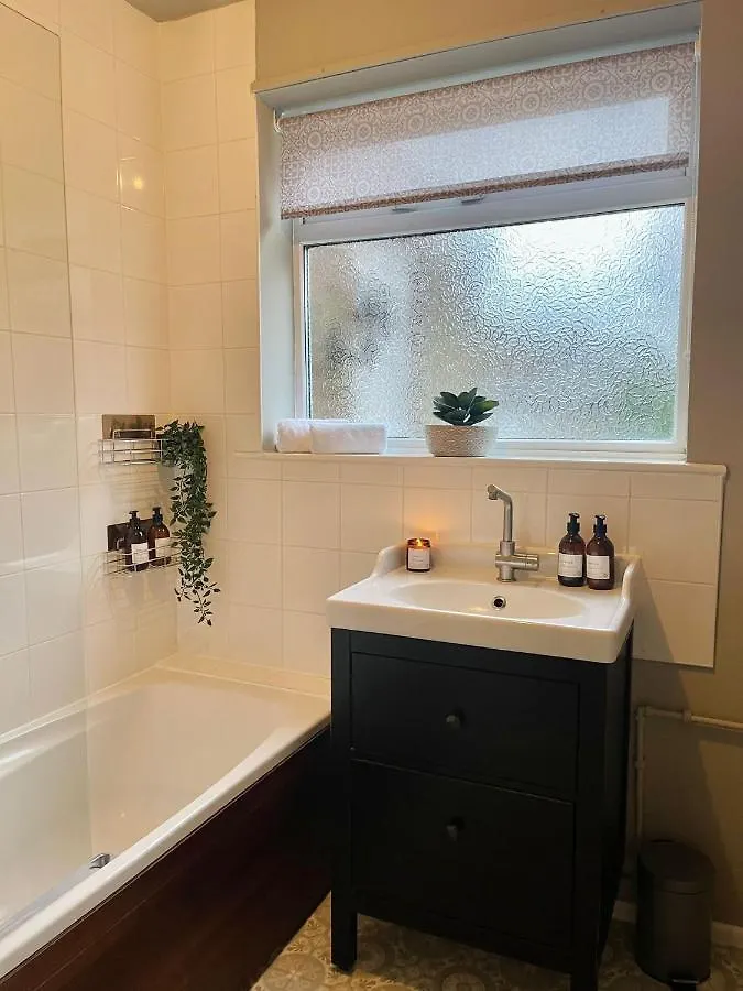 Kist Accommodates - Stylish Headingley Apartment - Parking - 500 Mps Wifi Meanwood 0*,  Royaume-Uni