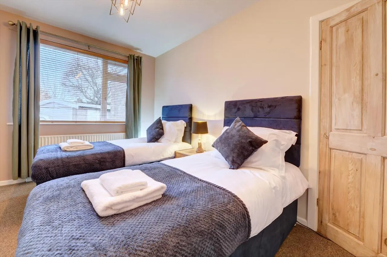Kist Accommodates - Stylish Headingley Apartment - Parking - 500 Mps Wifi Meanwood